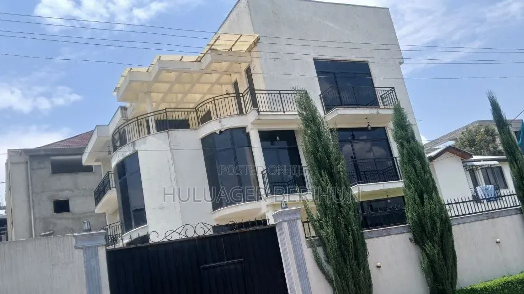 Furnished 8bdrm House in Bole for sale