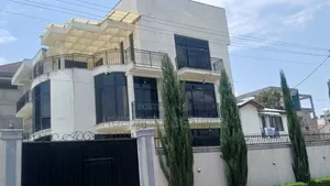 Furnished 8bdrm House in Bole for sale