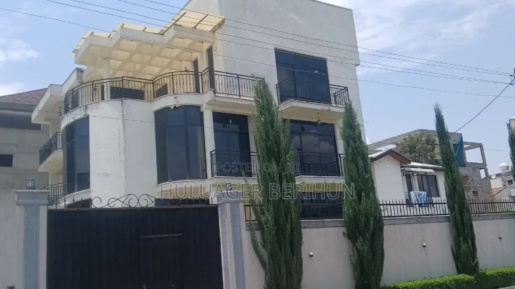 Furnished 8bdrm House in Bole for sale