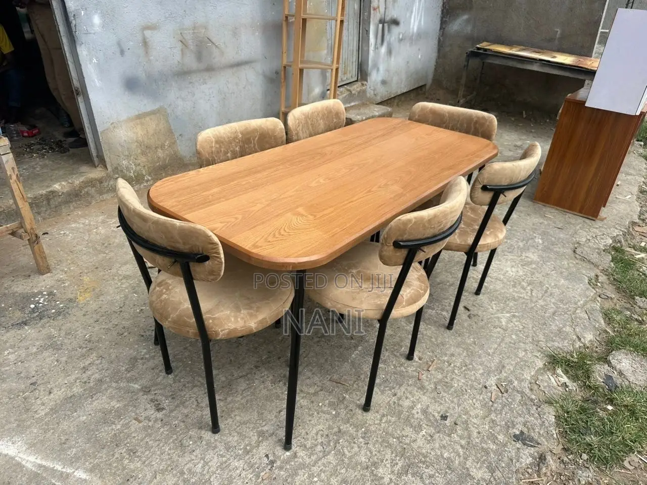 Dinning Table