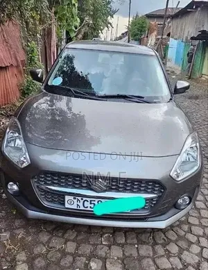 Suzuki Swift 2024 Gray
