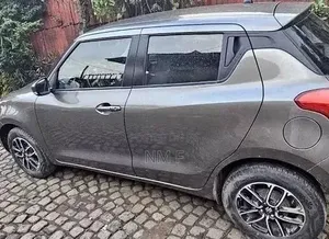 Suzuki Swift 2024 Gray