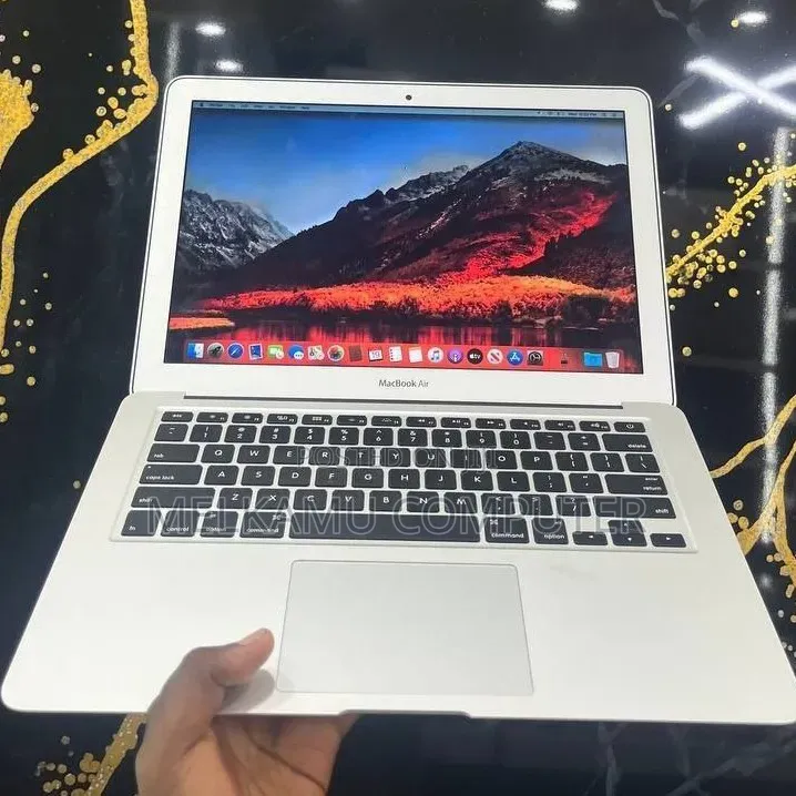 New Laptop Apple MacBook Air 2017 8GB Intel Core i5 SSD 128GB