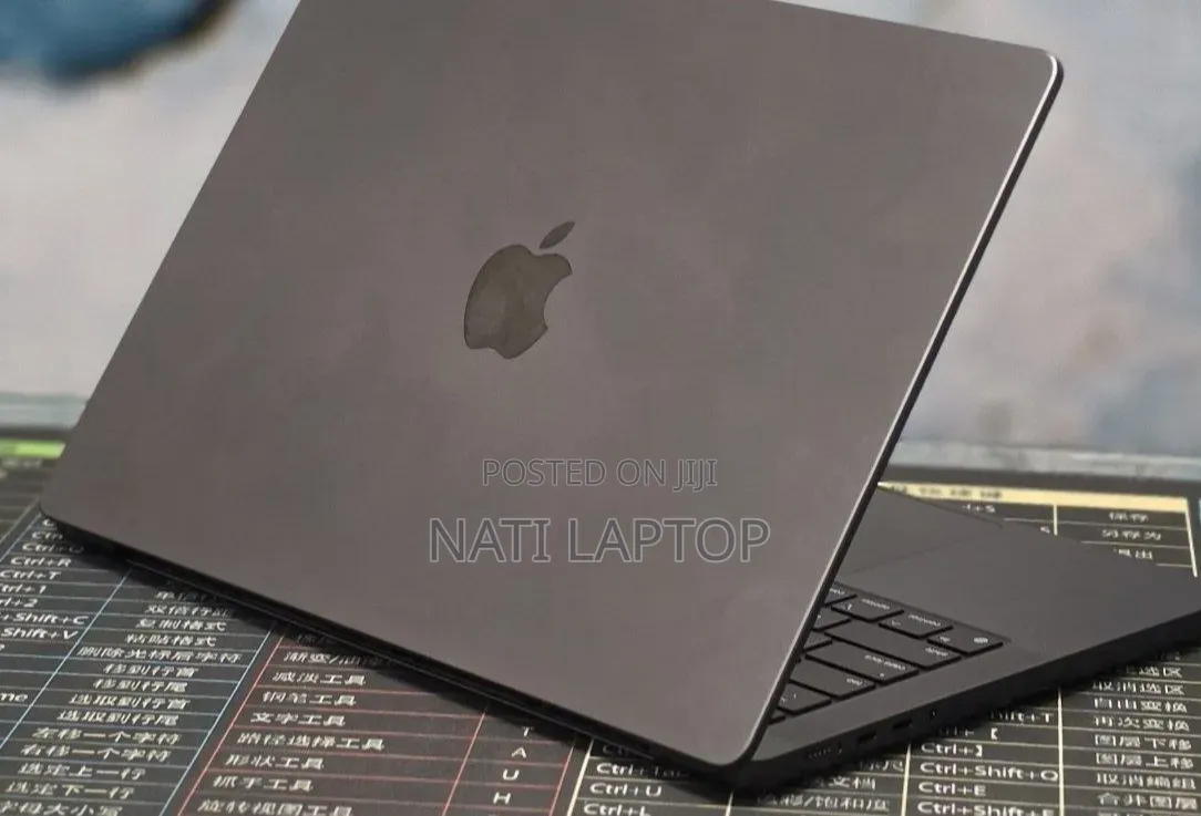New Laptop Apple MacBook Pro 2024 M4 Pro 16GB Apple M1 Pro SSD 512GB