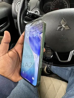 New Apple iPhone 13 128 GB Green