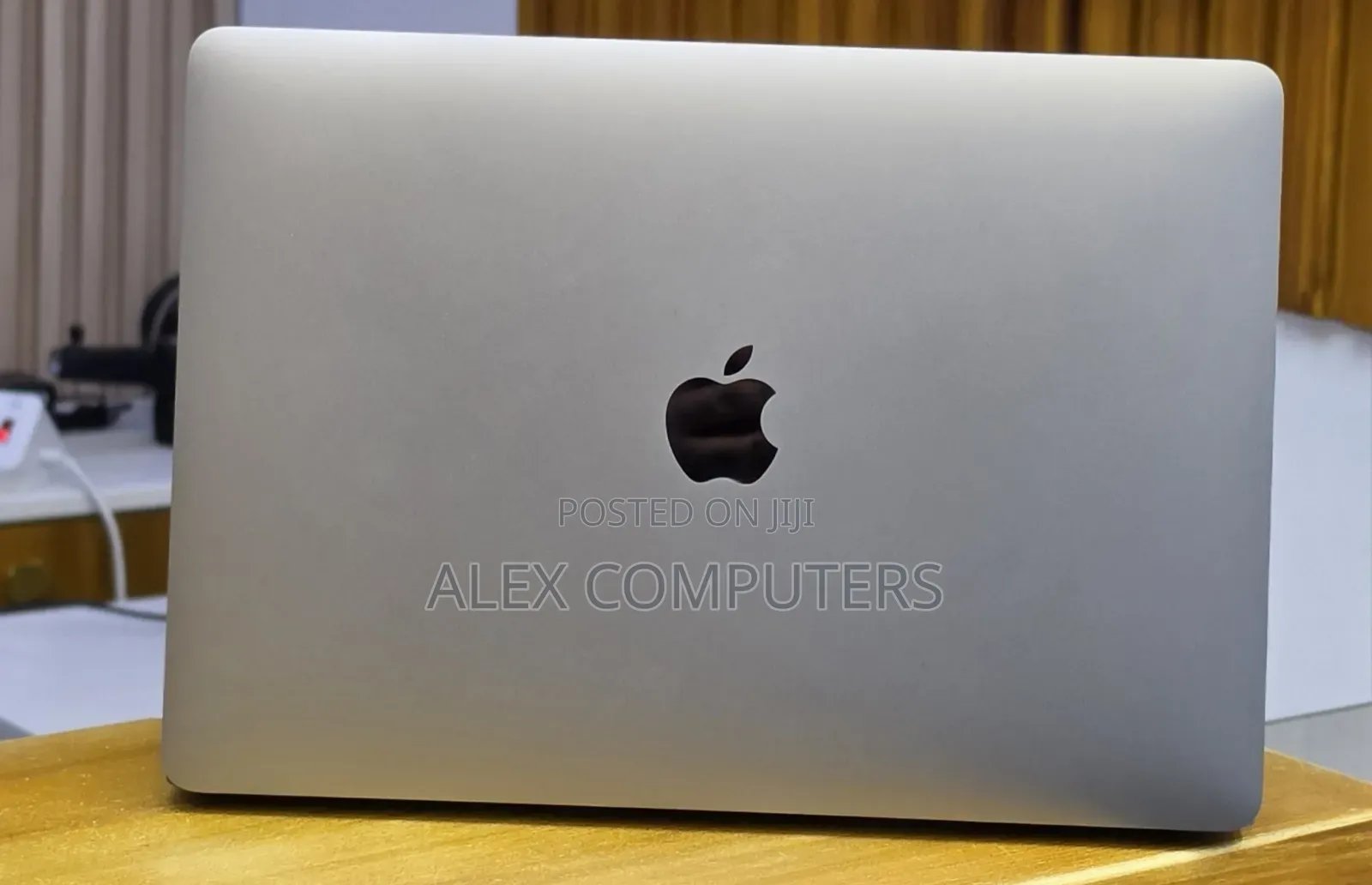 New Laptop Apple MacBook Pro 2021 M1 16GB Apple M1 Pro SSD 512GB