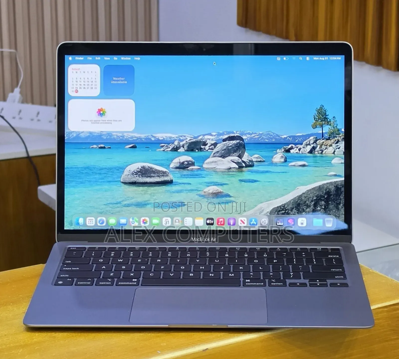 New Laptop Apple MacBook Pro 2021 M1 16GB Apple M1 Pro SSD 512GB