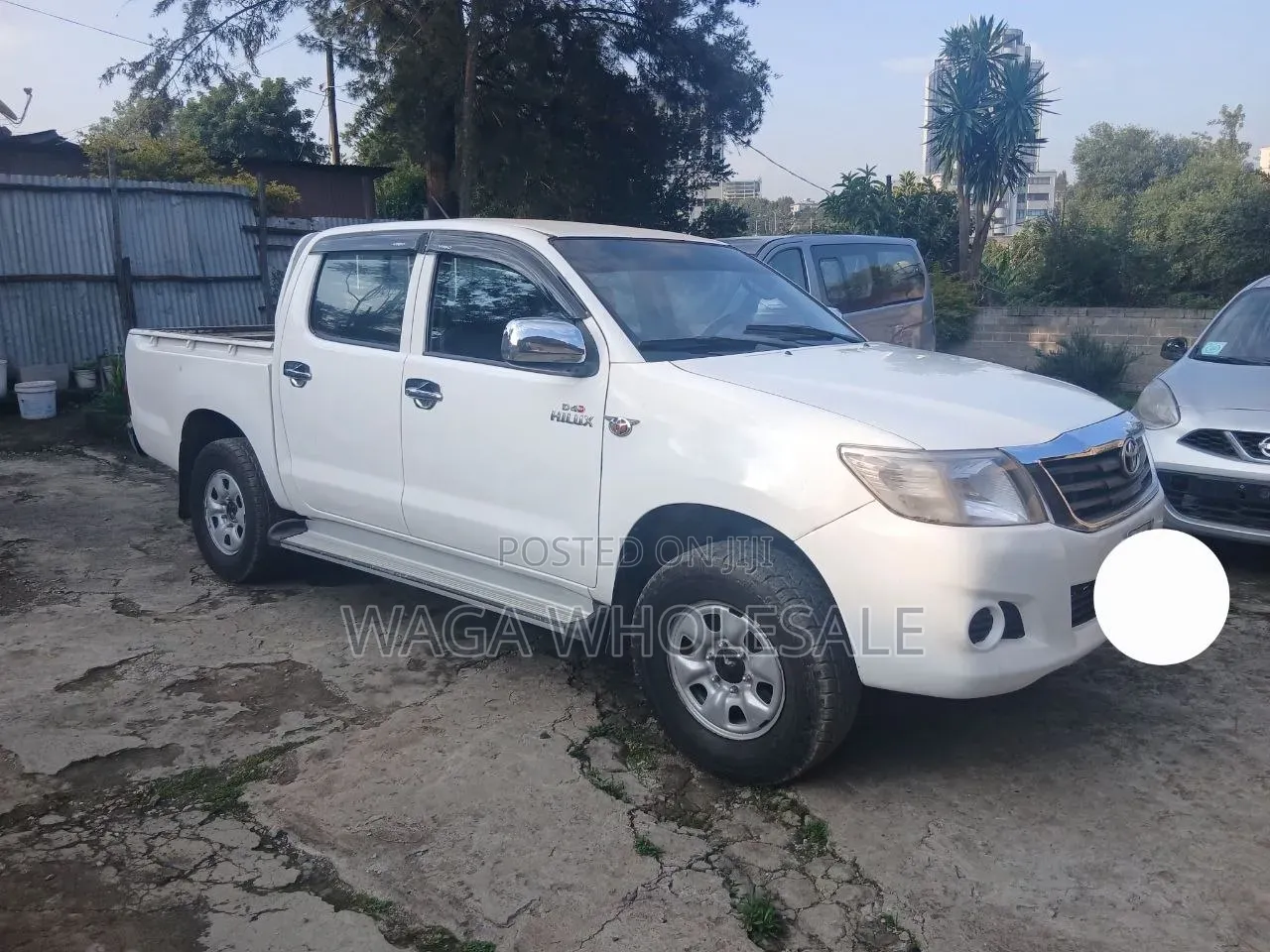 Toyota Hilux 2011 White