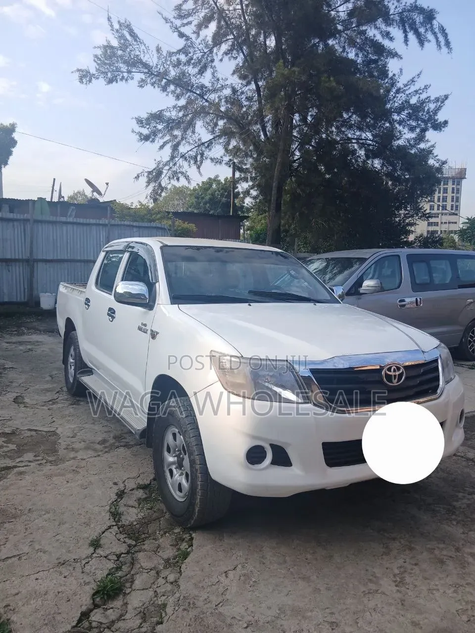 Toyota Hilux 2011 White