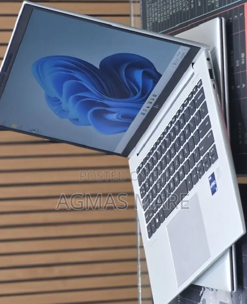 New Laptop HP EliteBook 840 G10 16GB Intel Core i7 SSD 512GB