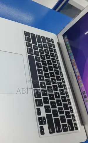 New Laptop Apple MacBook Air 2017 8GB Intel Core i7 SSD 128GB