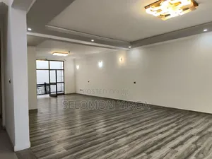 8bdrm House in Adis Ababa, Bole for sale