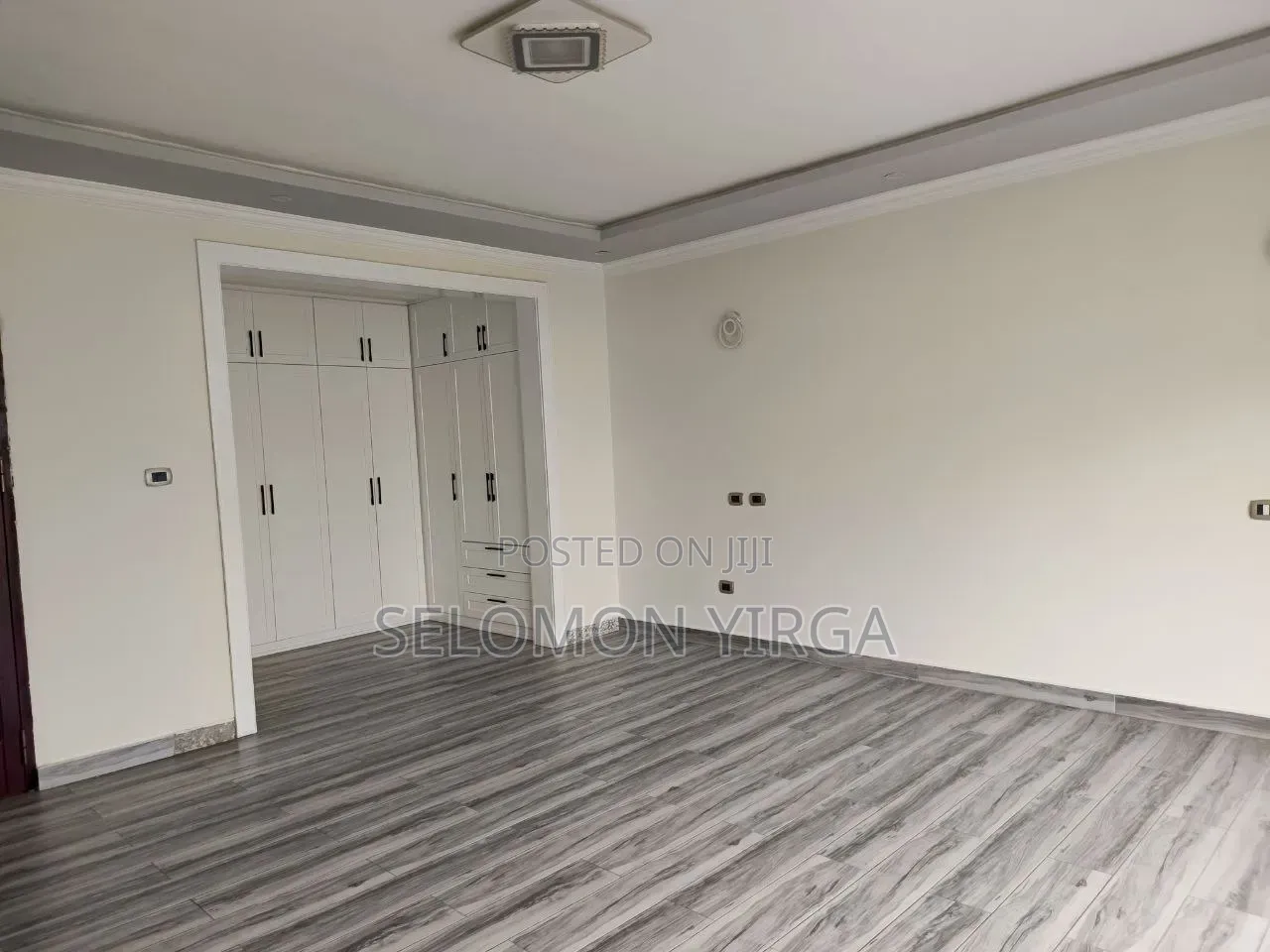 8bdrm House in Adis Ababa, Bole for sale