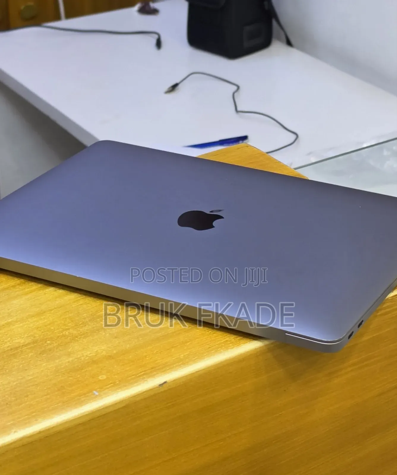 New Laptop Apple MacBook Air 2020 M1 16GB Apple M1 SSD 512GB