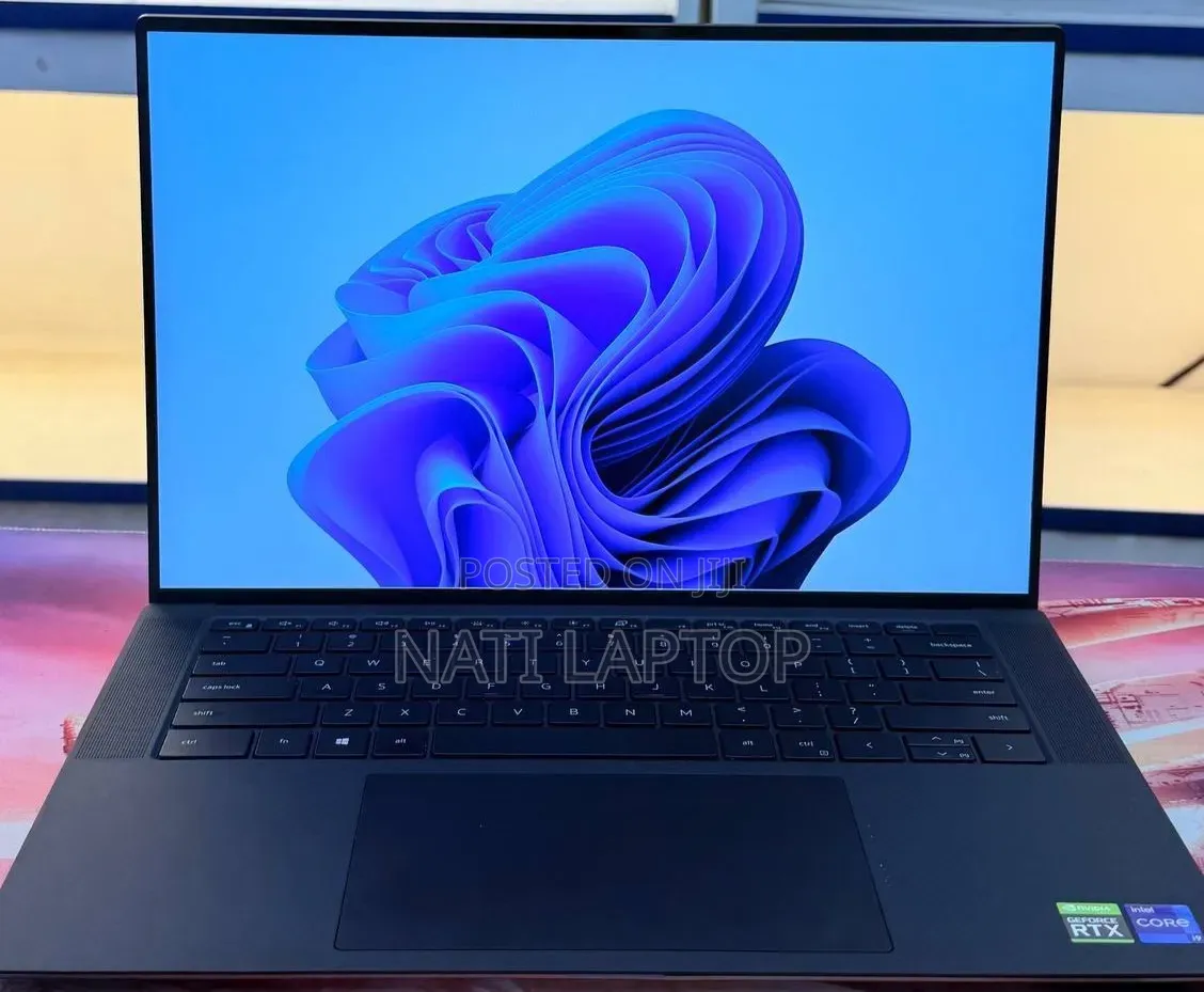 New Laptop Dell Precision 5560 16GB Intel Core i9 SSD 512GB
