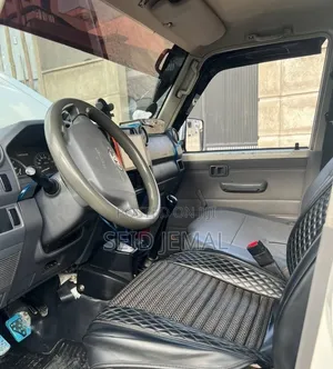 Toyota Hilux 2020 White