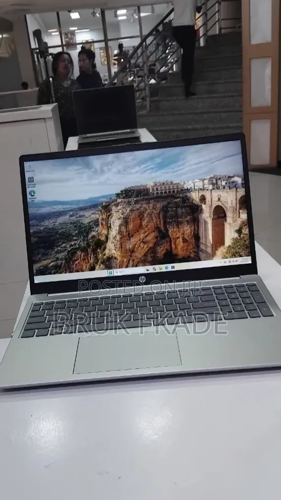 New Laptop HP Stream Notebook 16GB Intel Core i7 SSD 1T