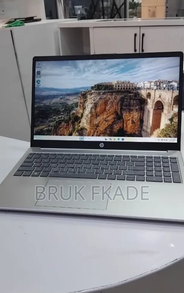 New Laptop HP Stream Notebook 16GB Intel Core i7 SSD 1T