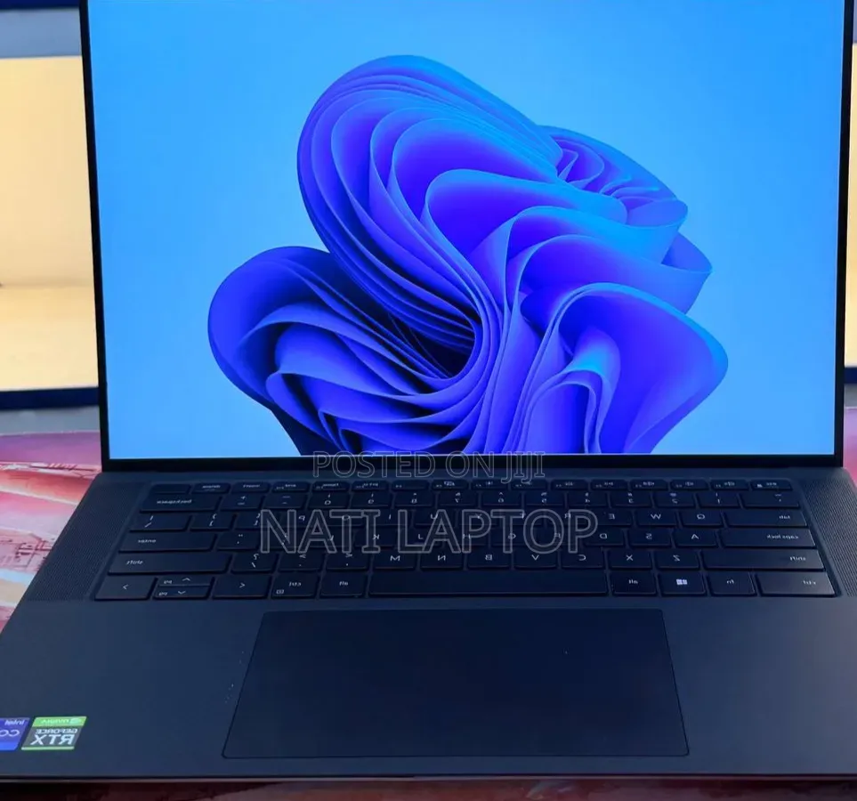 New Laptop Dell Precision 5560 16GB Intel Core i9 SSD 512GB