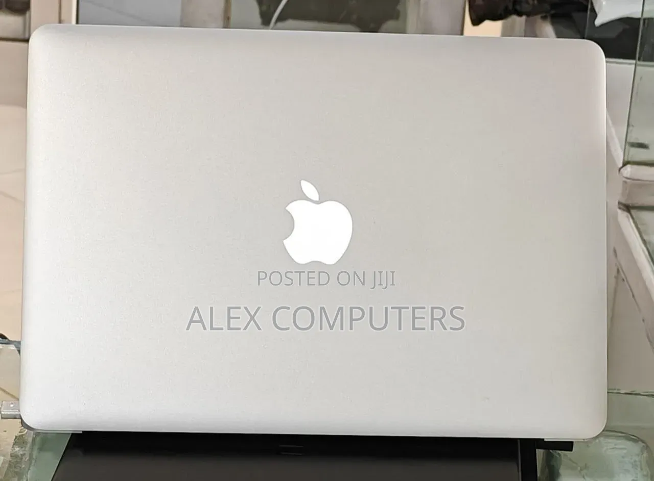 New Laptop Apple MacBook Air 2017 8GB Intel Core i7 SSD 128GB