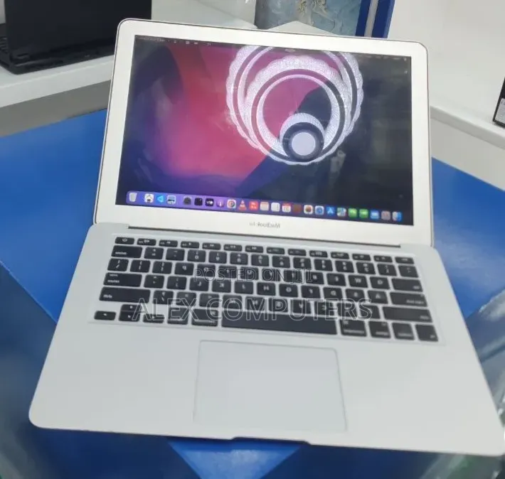 New Laptop Apple MacBook Air 2017 8GB Intel Core i7 SSD 128GB
