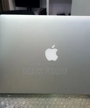 New Laptop Apple MacBook 2017 8GB Intel Core i7 SSD 256GB
