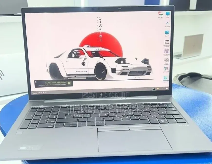New Laptop HP ZBook Firefly G8 16GB Intel Core i7 SSD 512GB