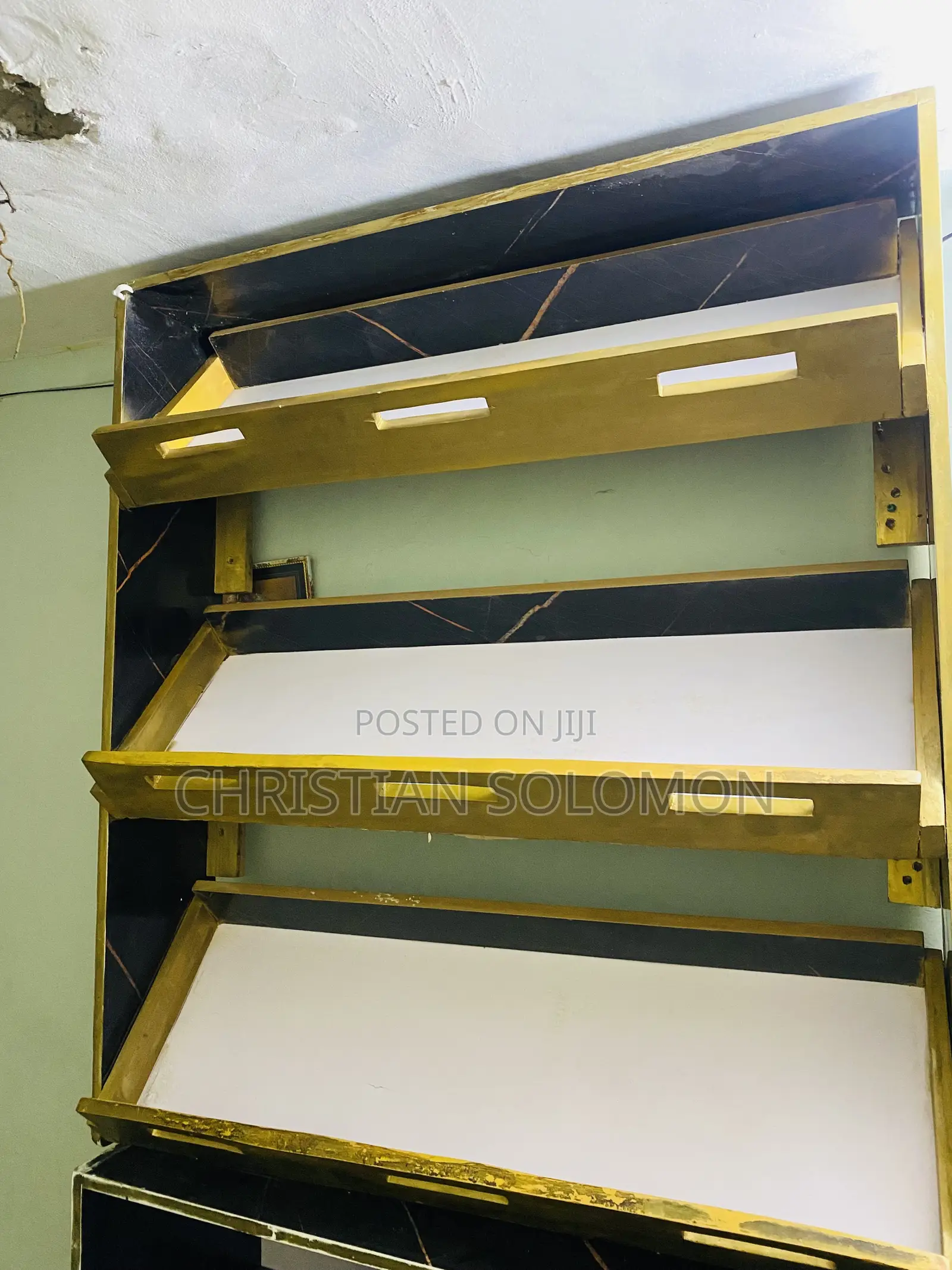 New Made Shelf for Pastry Shop