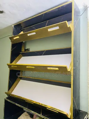 New Made Shelf for Pastry Shop