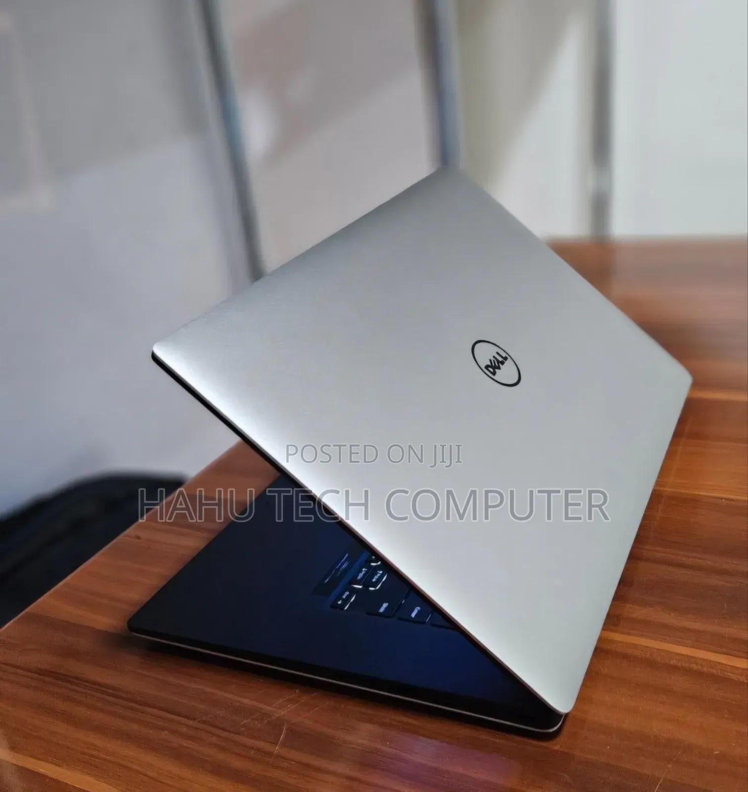 New Laptop Dell XPS 15 16GB Intel Core i7 SSD 512GB