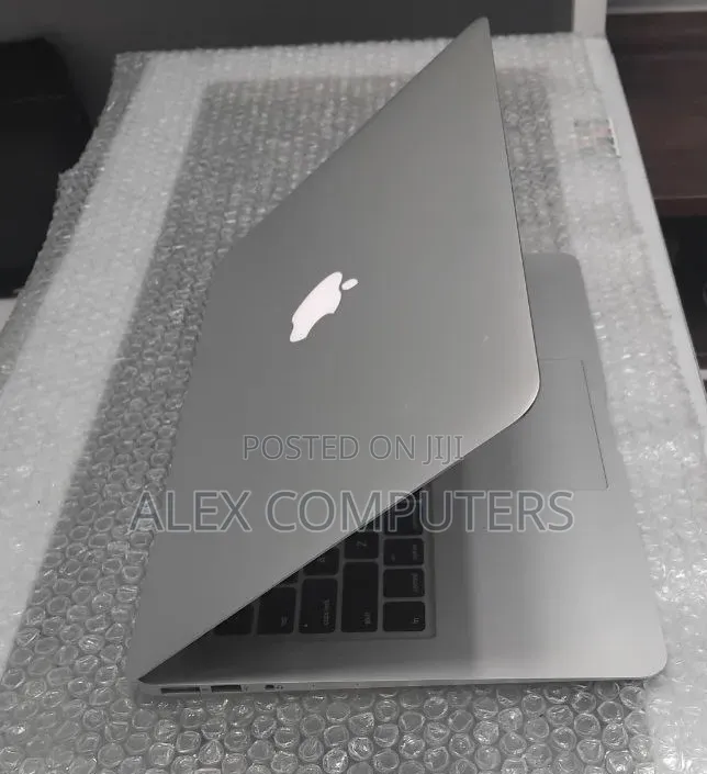 New Laptop Apple MacBook Air 2017 8GB Intel Core i5 SSD 128GB