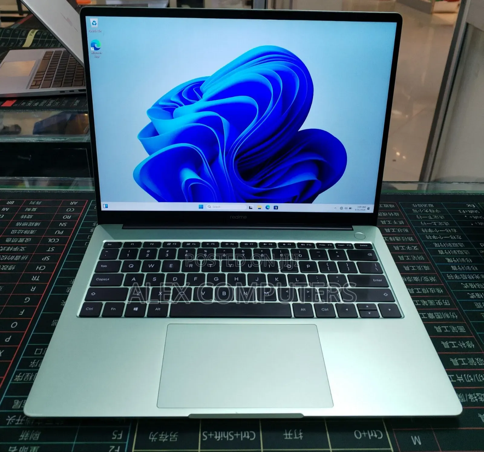 New Laptop Zyrex Sky 232 16GB Intel Core i5 SSD 512GB