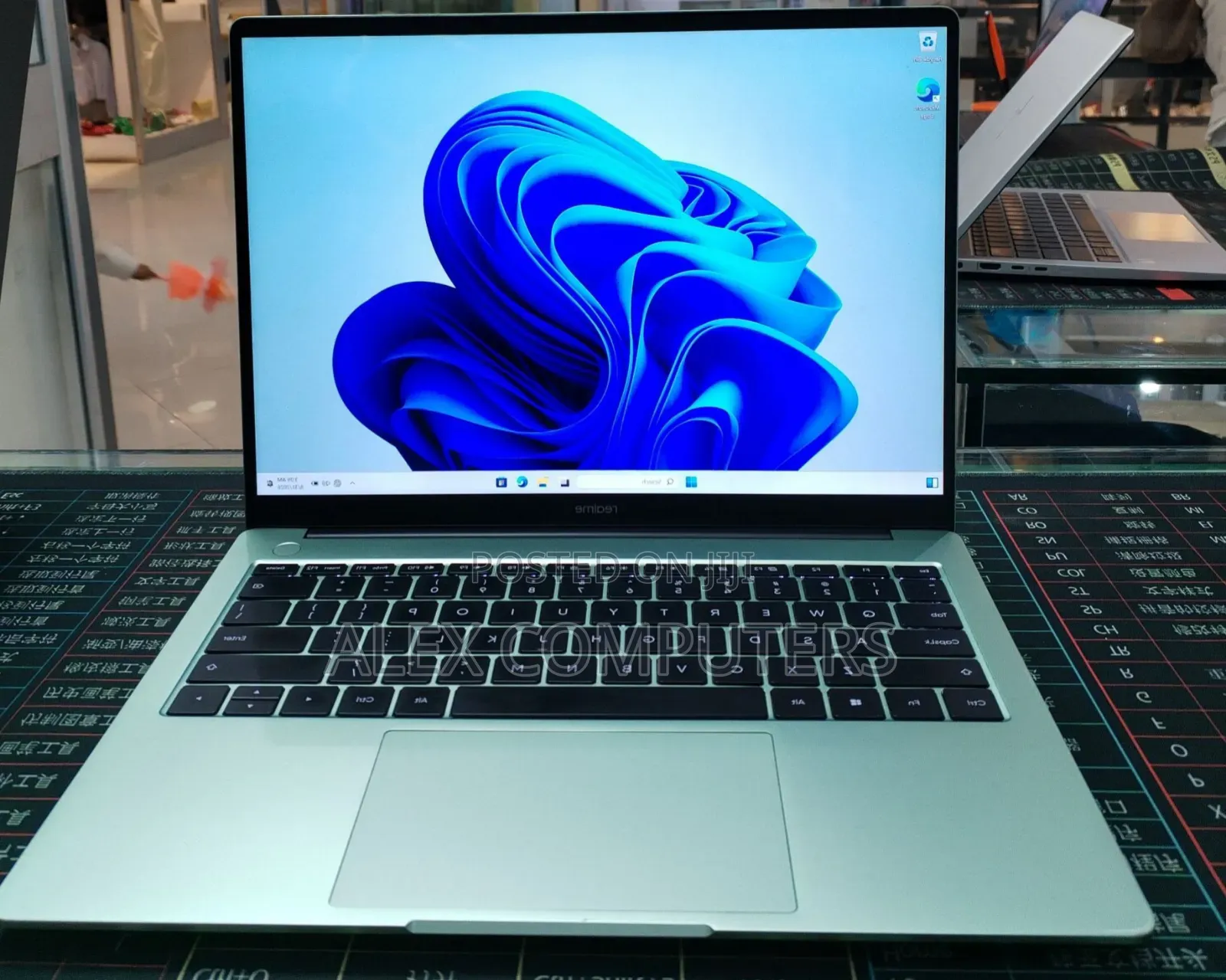 New Laptop Zyrex Sky 232 16GB Intel Core i5 SSD 512GB