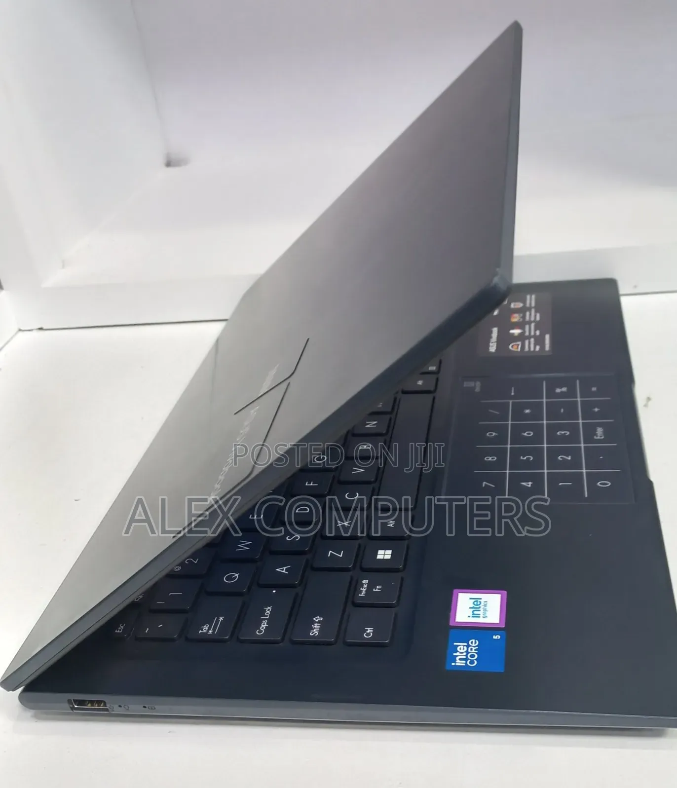 New Laptop Asus VivoBook 15 X505BA 16GB Intel Core 5 SSD 512GB