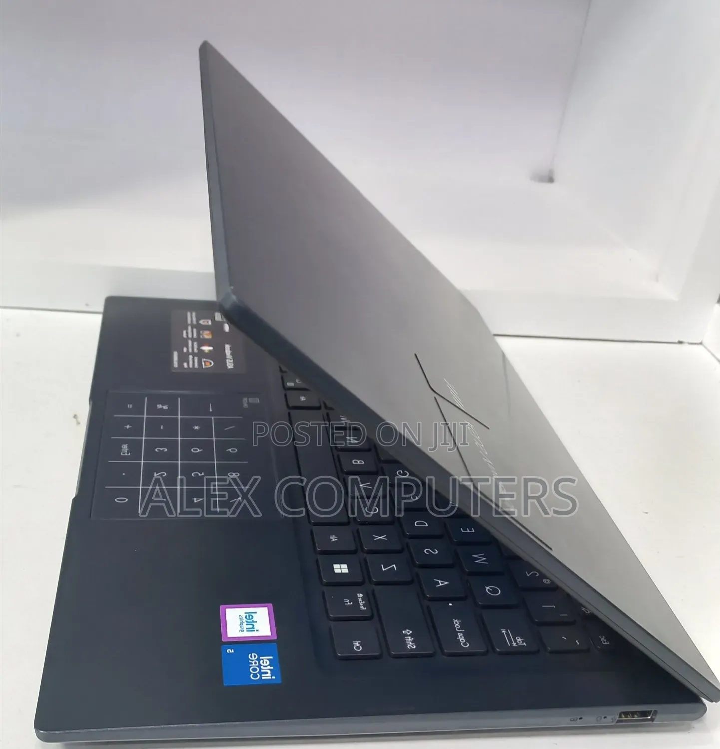 New Laptop Asus VivoBook 15 X505BA 16GB Intel Core 5 SSD 512GB
