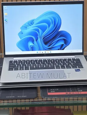 New Laptop HP EliteBook 840 G10 16GB Intel Core i7 SSD 512GB