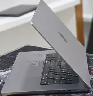 New Laptop Apple MacBook Pro 2023 M2 16GB Apple M2 SSD 512GB