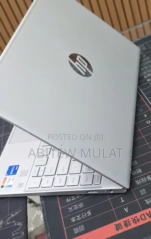 New Laptop HP Pavilion 13 8GB Intel Core i5 SSD 512GB