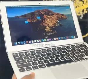 New Laptop Apple MacBook Air 2015 8GB Intel Core i5 SSD 128GB