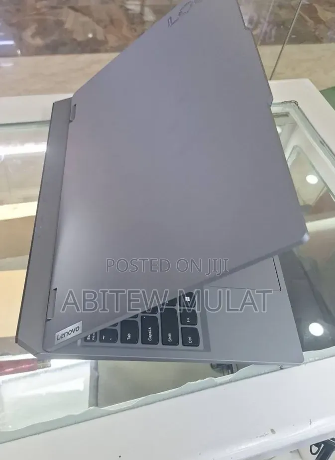 New Laptop Lenovo LOQ 15ARP9 16GB AMD Ryzen 5 SSD 512GB