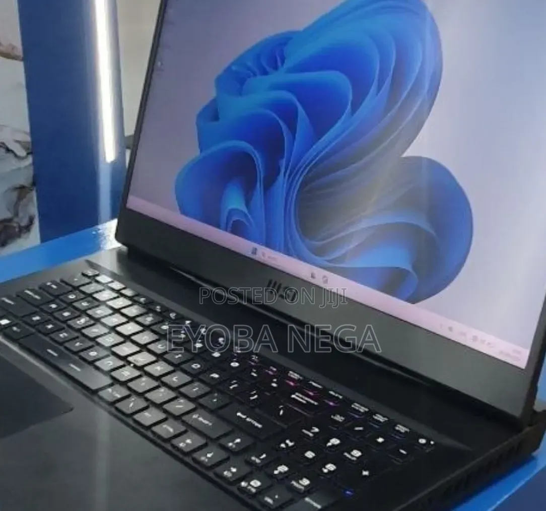 New Laptop MSI GP75 Leopard 16GB Intel Core i7 SSD 1T
