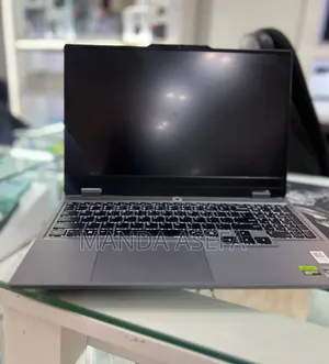 New Laptop Lenovo LOQ 15ARP9 16GB AMD Ryzen 5 SSD 512GB