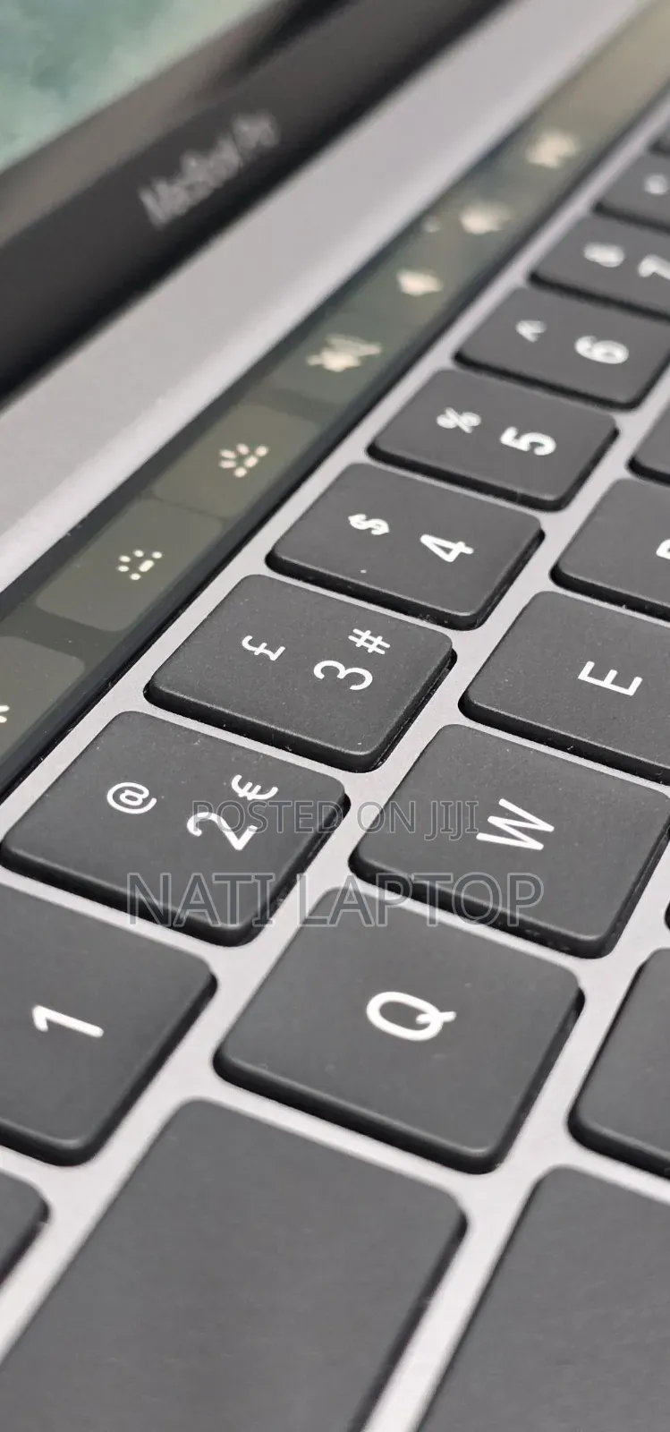 New Laptop Apple MacBook Pro 2020 M1 8GB Apple M1 Pro SSD 512GB