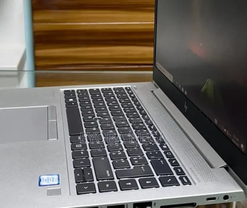 New Laptop HP EliteBook 840 G5 8GB Intel Core i5 SSD 512GB