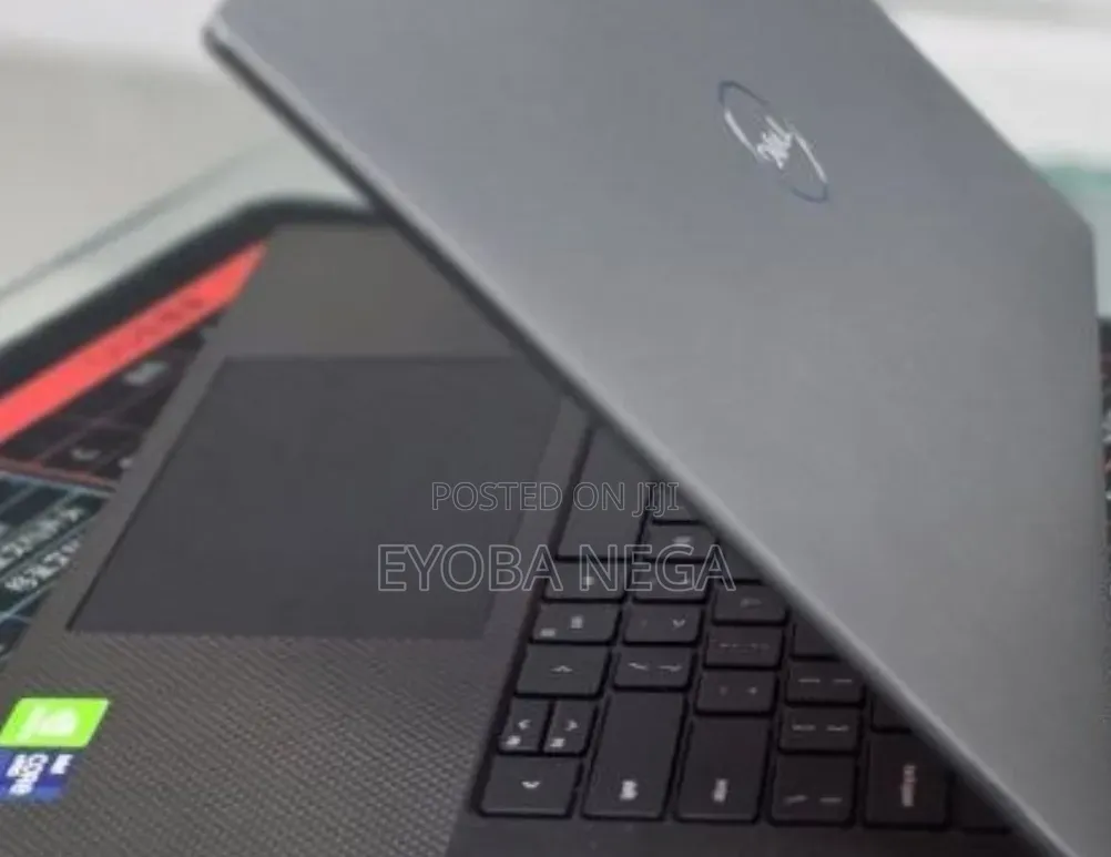 New Laptop Dell XPS 15 16GB Intel Core i9 SSD 512GB