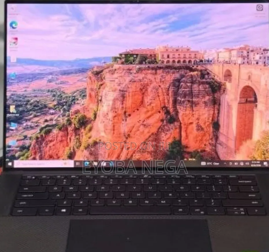 New Laptop Dell XPS 15 16GB Intel Core i9 SSD 512GB