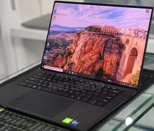 New Laptop Dell Precision 5560 16GB Intel Core i9 SSD 512GB