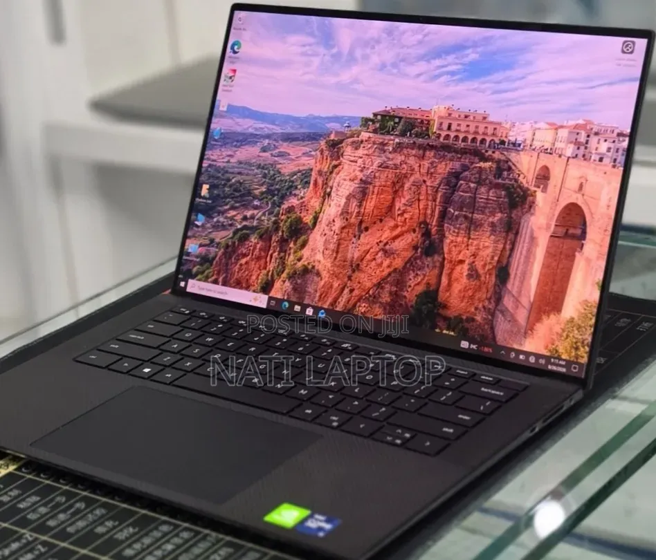 New Laptop Dell Precision 5560 16GB Intel Core i9 SSD 512GB