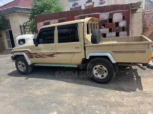 Toyota Land Cruiser 2019 Blue