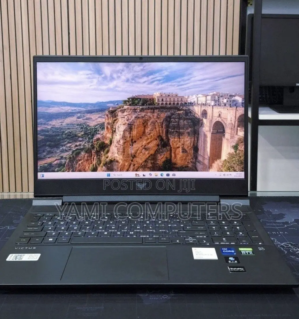 New Laptop HP Victus 16 16GB Intel Core i7 SSD 512GB